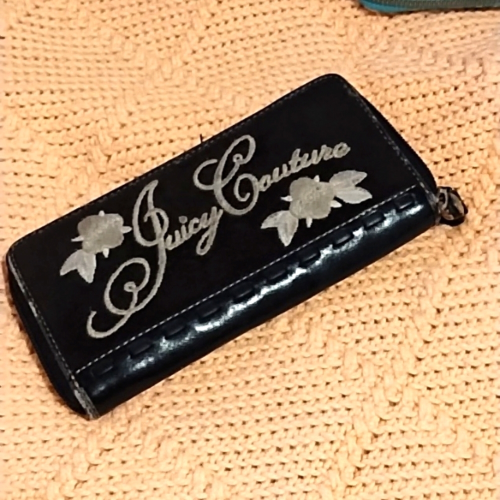 JUICEY Couture PRINCESS  zipper wallet Rugged ZIPPER